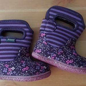 Baby Bogs Size 4 EUC